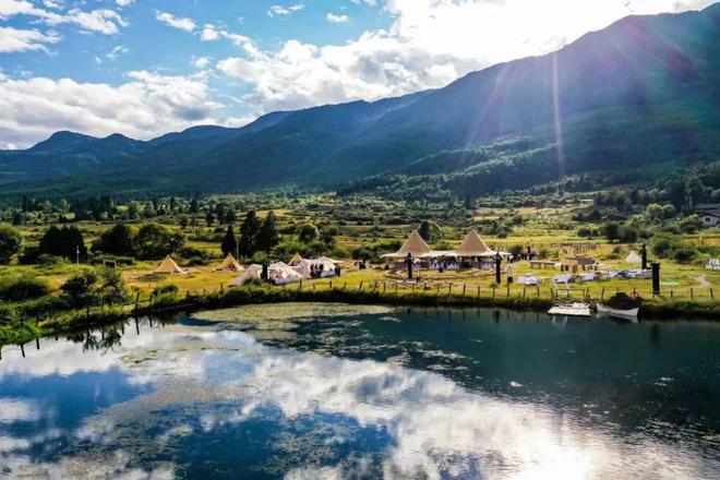 最新元歌调整与自然美景之旅，一曲旅行的赞歌